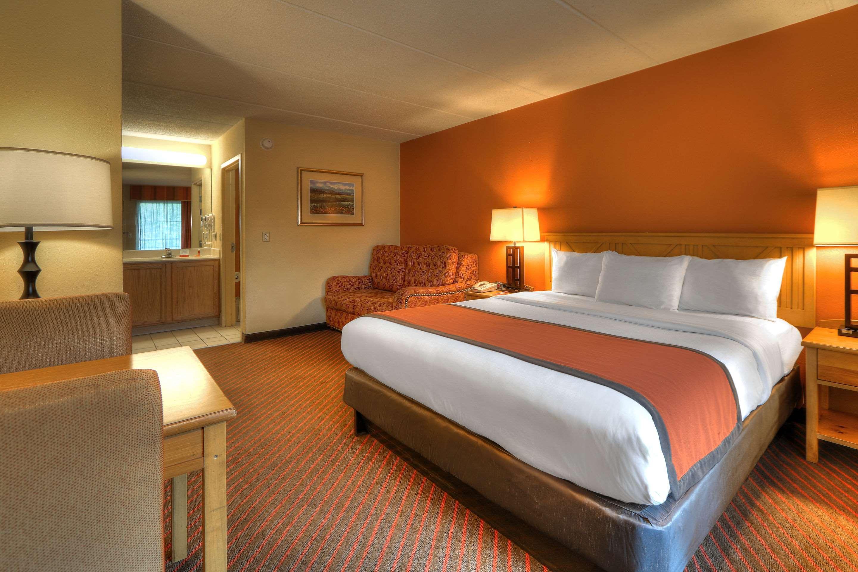Lodge Econo Riverside *